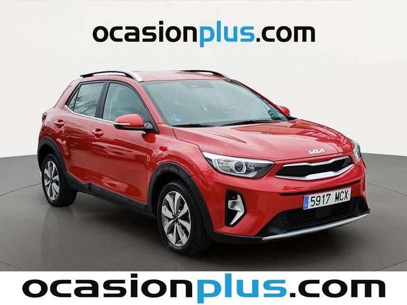 Usado Kia Stonic 101 CV (74 kW) 2022 Rojo SUV