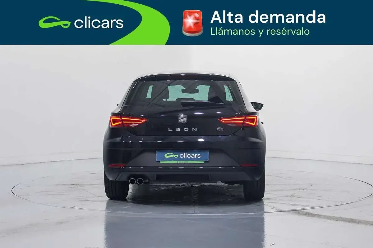 Usado Seat Leon FR 150 CV (110 kW) 2019 Negro Utilitario