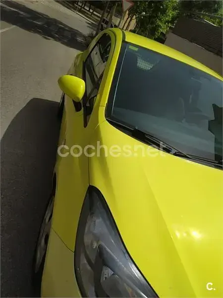 Usado Opel Corsa Business 75 CV (55 kW) 2017 Amarillo Utilitario