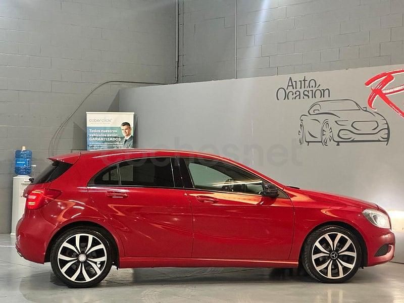 Usado Mercedes A220 Style 170 CV (125 kW) 2013 Rojo Berlina