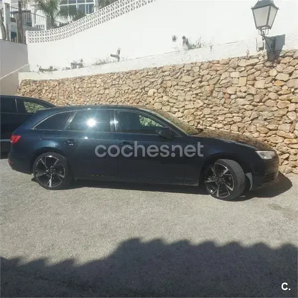 Usado Audi A4 Advanced 150 CV (110 kW) 2017 Negro Familiar