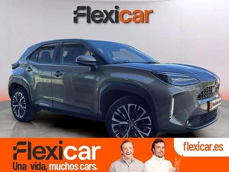 Usado Toyota Yaris Cross Active 116 CV (85 kW) 2022 Gris SUV