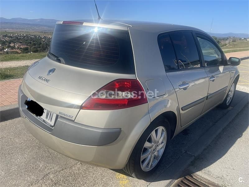 Usado Renault Mégane II Dynamique 105 CV (77 kW) 2007 Beige Berlina