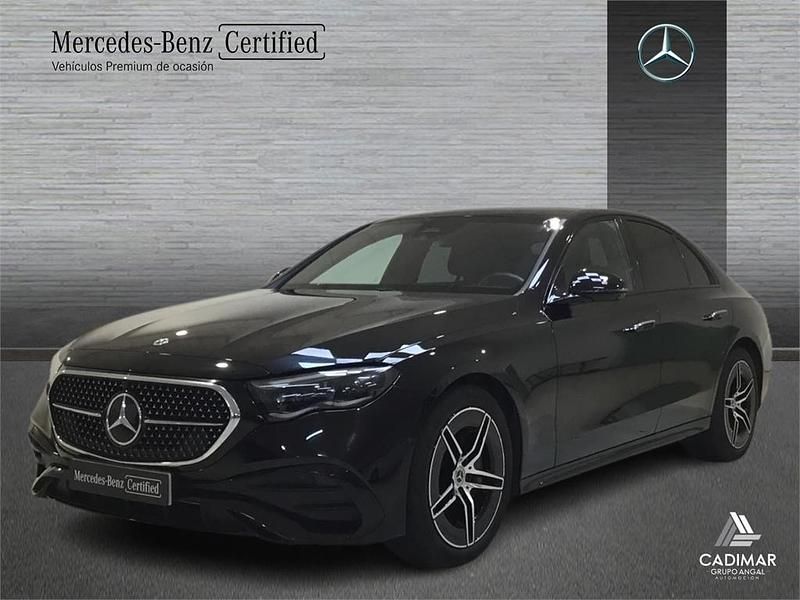 Usado Mercedes E220 AMG line 197 CV (144 kW) 2025 Negro Berlina