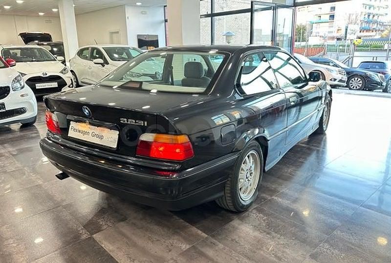 Usado BMW 323 Comfort Edition 173 HP (127 kW) 1997 Preto Coupé