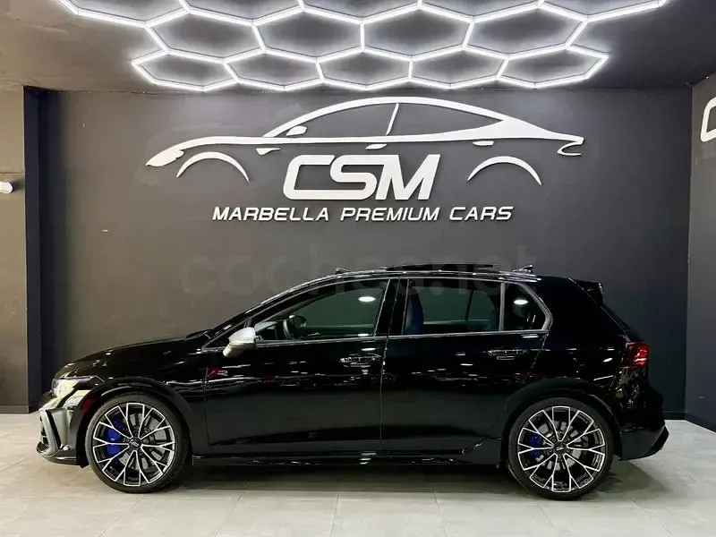 Usado VW Golf VIII R 333 CV (244 kW) 2025 Negro Berlina