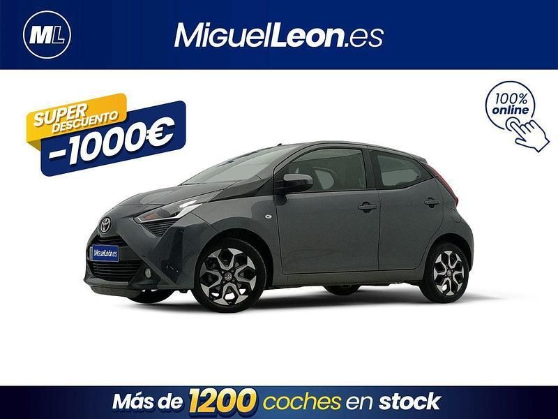 Gris Usado 2021 Toyota Aygo X-play Utilitario | 10.985 € (Precio justo) - Imagen 1/3