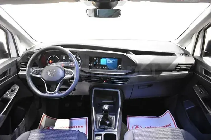 Usado VW Caddy 122 CV (89 kW) 2022 Blanco Monovolumen
