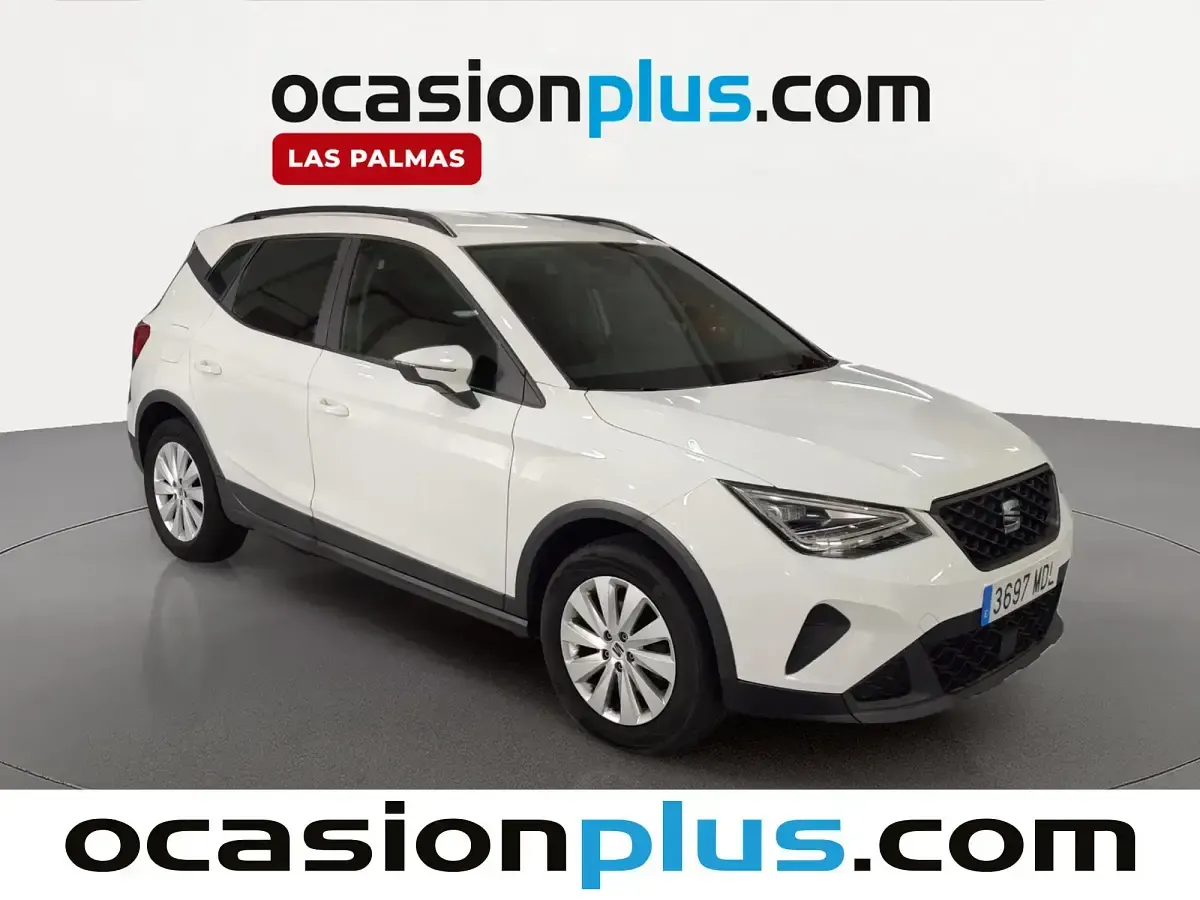 Usado Seat Arona Style 110 CV (80 kW) 2023 Blanco SUV