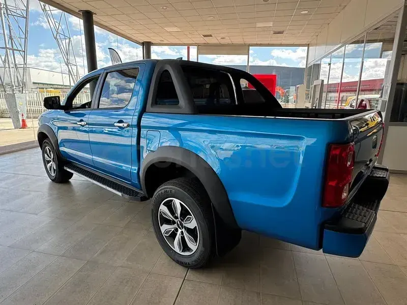 Nuevo EVO Cross 4 136 CV (100 kW) 2026 Azul Pickup/Camioneta