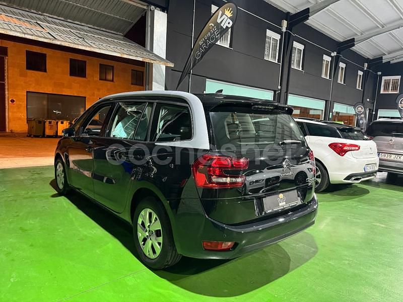 Usado Citroën C4 SpaceTourer Shine 130 CV (95 kW) 2022 Negro Monovolumen