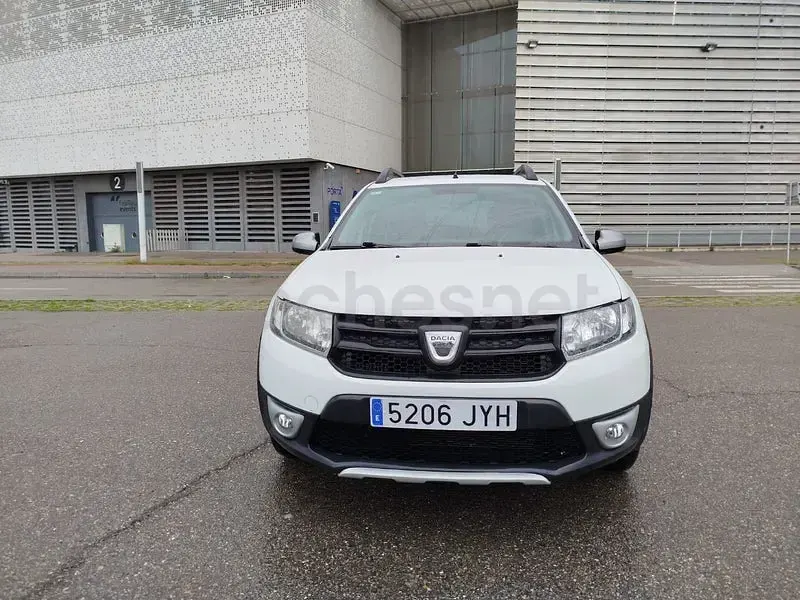 Usado Dacia Sandero Stepway 90 CV (66 kW) 2017 Blanco Berlina