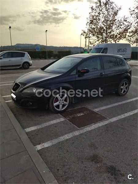 Negro Usado 2011 Seat Leon Copa Berlina | 5500 € (Precio justo) - Imagen 1/4