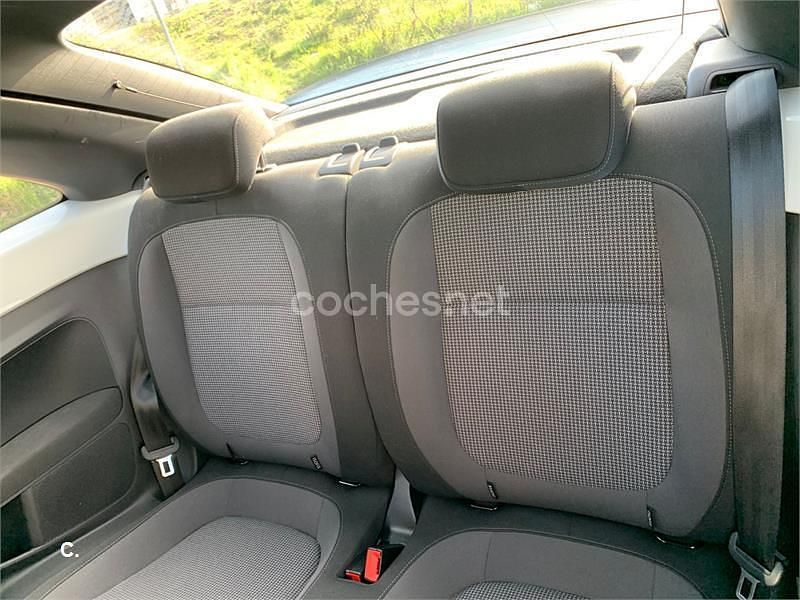 Usado VW Beetle Design 150 CV (110 kW) 2016 Blanco Utilitario