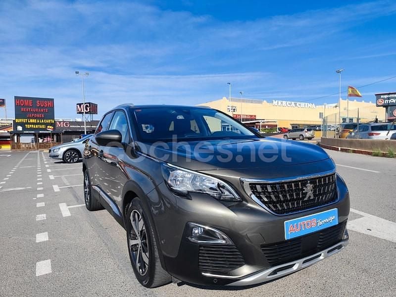 Usado Peugeot 3008 Active 130 CV (95 kW) 2017 Gris / plata SUV