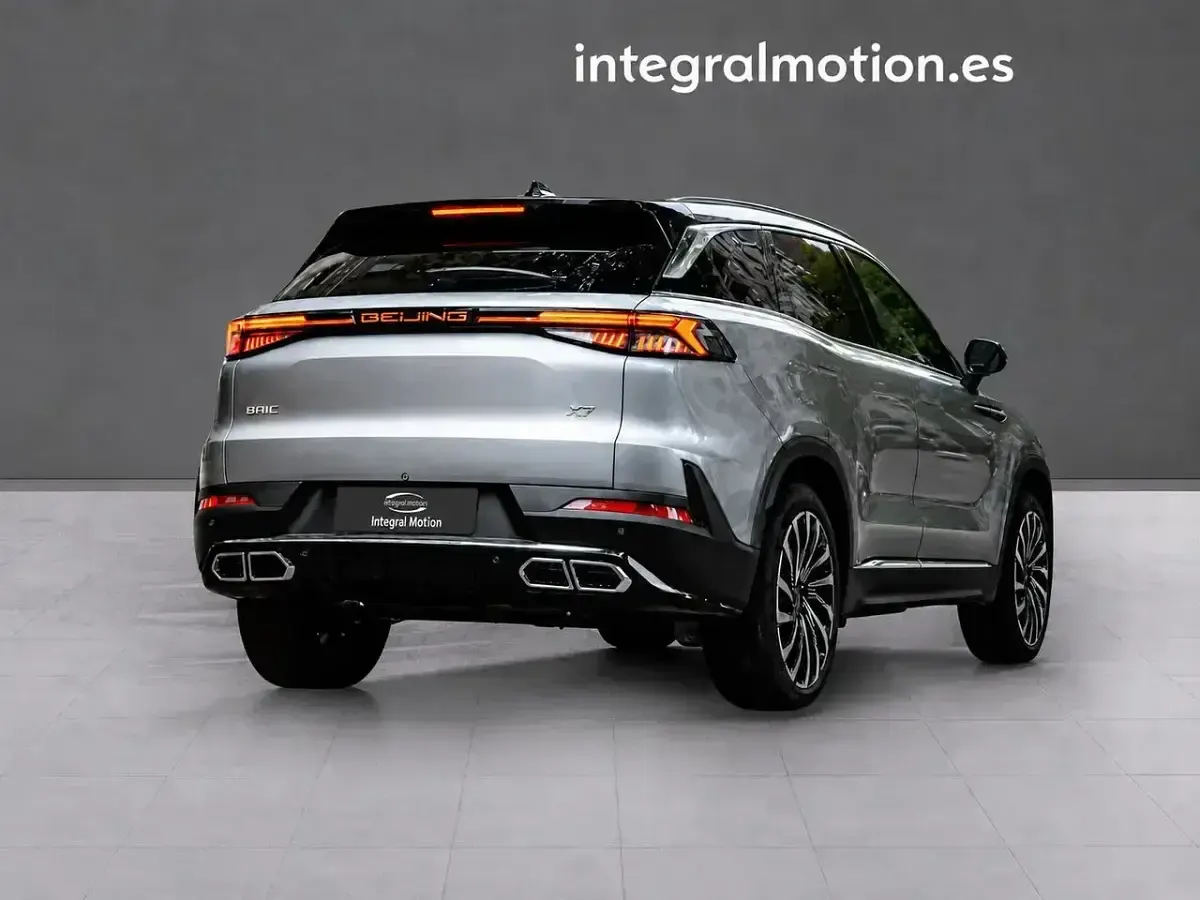 Nuevo Baic X75 177 CV (130 kW) 2026 Gris SUV