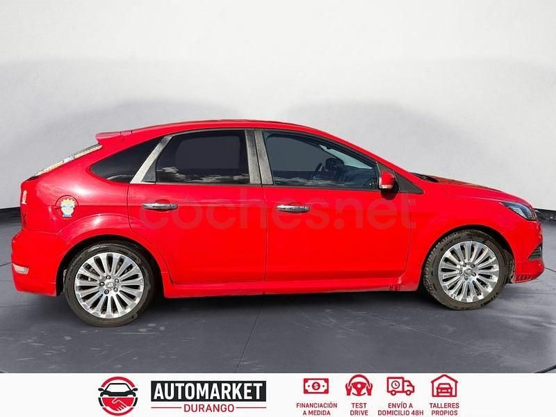 Usado Ford Focus Titanium 145 CV (106 kW) 2009 Rojo Berlina