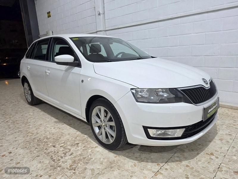 Blanco Usado 2014 Skoda Rapid Ambition | 7600 € - Imagen 1/4