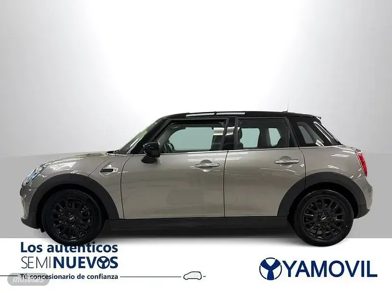 Usado Mini Cooper 136 CV (100 kW) 2020 Plateado Utilitario