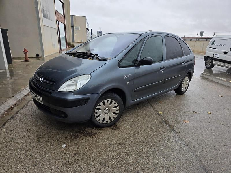 Usado Citroën Xsara Picasso 110 CV (80 kW) 2008 Azul Monovolumen