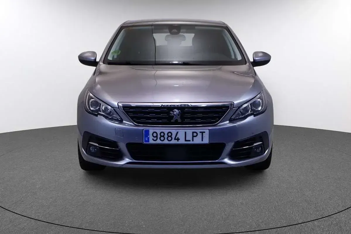 Usado Peugeot 308 Active 131 CV (96 kW) 2021 Plateado Utilitario