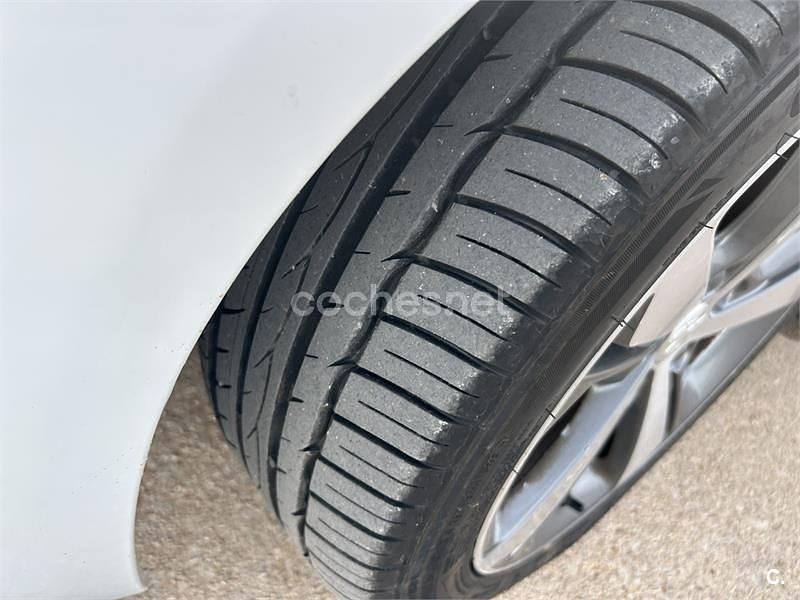 Usado Peugeot 308 Business-Line 100 CV (73 kW) 2019 Blanco Berlina