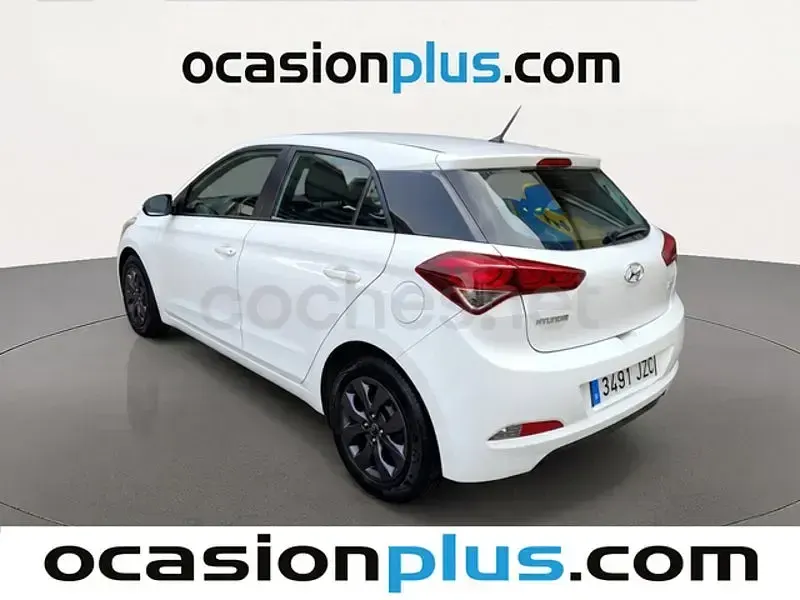 Usado Hyundai i20 84 CV (61 kW) 2017 Blanco Berlina