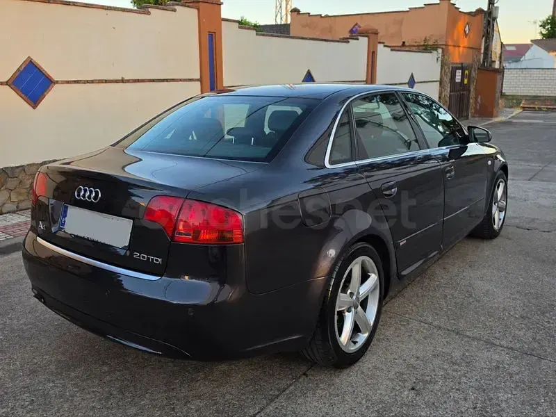 Usado Audi A4 S-Line 140 CV (102 kW) 2007 Negro Berlina