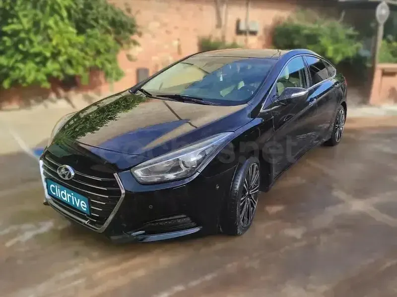 Usado Hyundai i40 Style 141 CV (103 kW) 2015 Negro Berlina