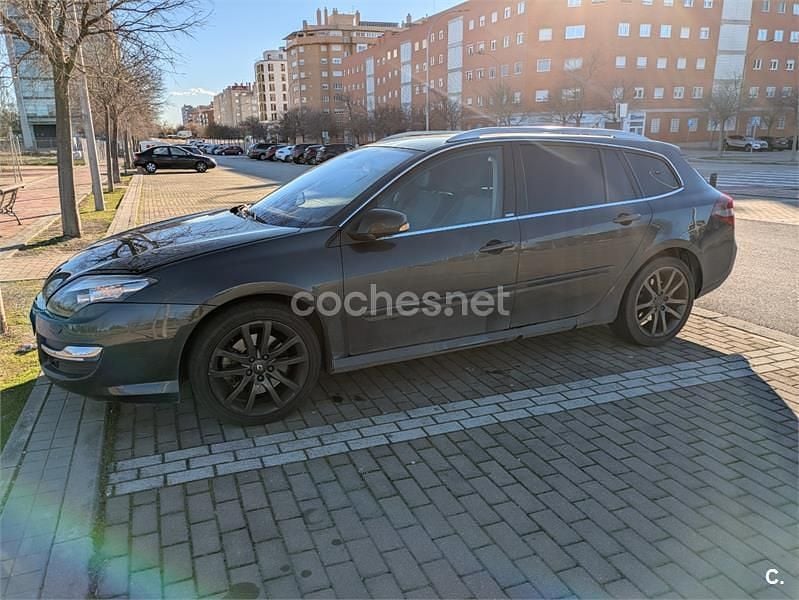Usado Renault Laguna III GT 150 CV (110 kW) 2015 Gris / plata Familiar