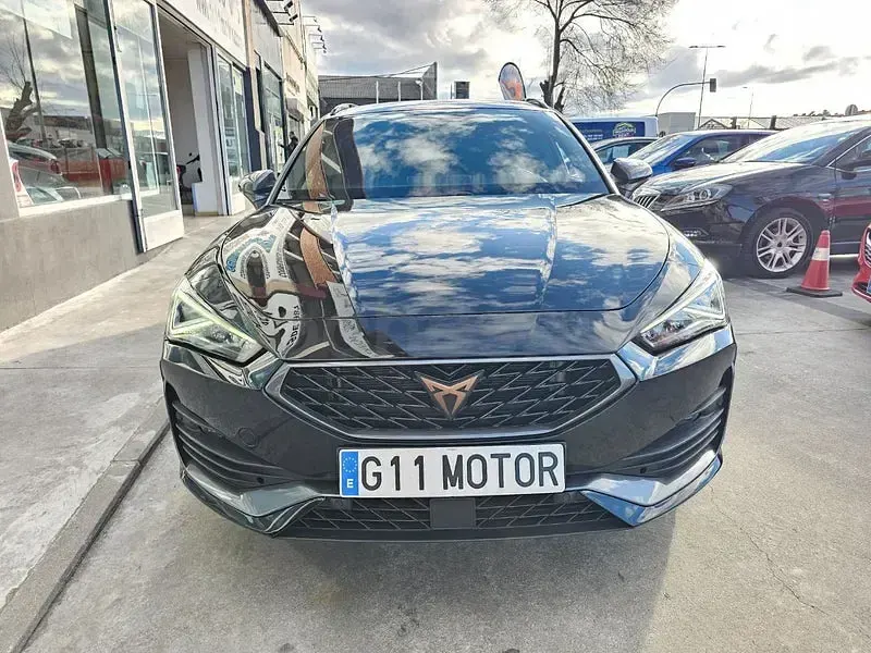 Usado Cupra Leon 150 CV (110 kW) 2021 Negro Familiar