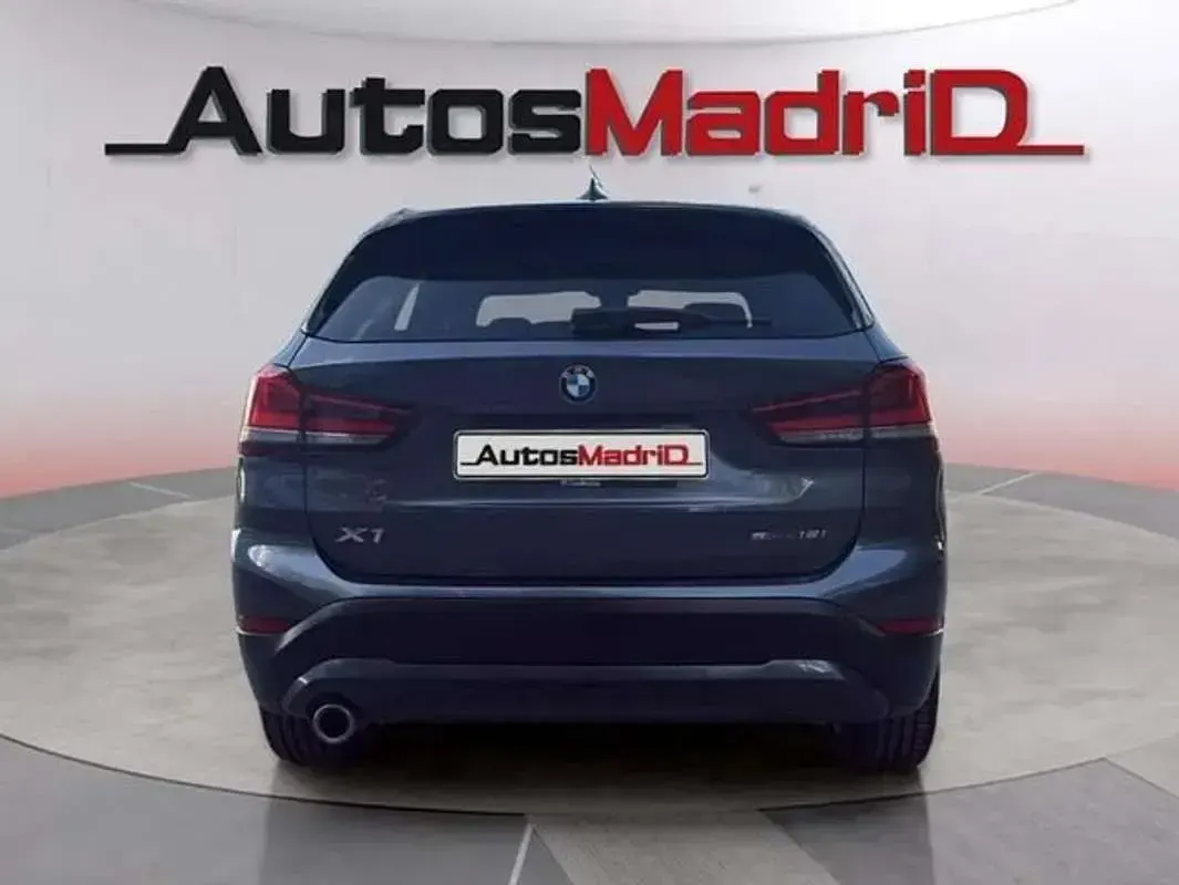 Usado BMW X1 136 CV (100 kW) 2021 Gris SUV