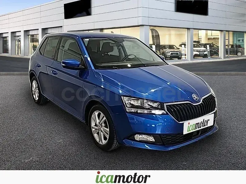 Usado Skoda Fabia Ambition 80 CV (58 kW) 2021 Azul Utilitario