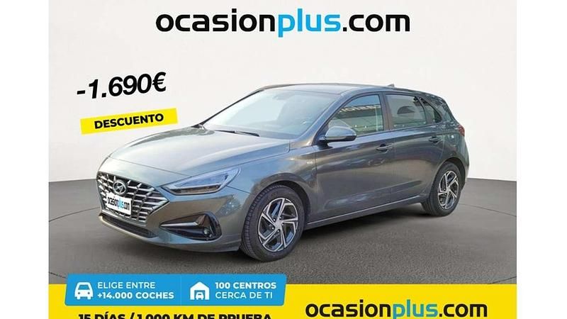 Gris Usado 2022 Hyundai i30 Utilitario | 16.900 € (Precio justo) - Imagen 1/4