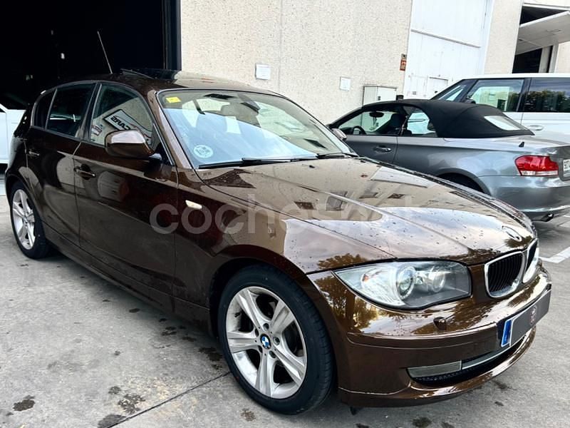 Usado BMW 118 Comfort Edition 143 CV (105 kW) 2011 Marrón Utilitario