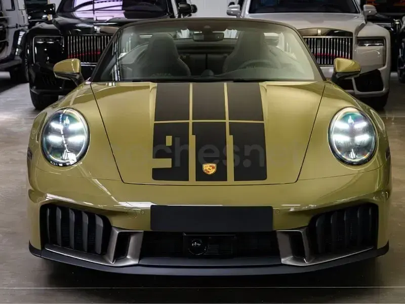Nuevo Porsche 911 541 CV (397 kW) 2026 Verde Descapotable