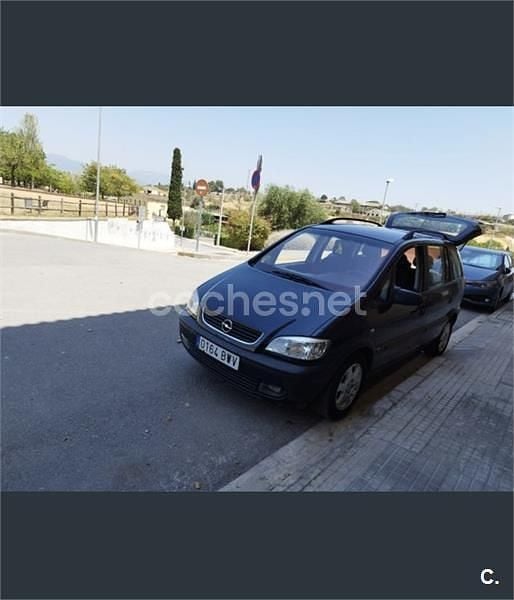 Usado Opel Zafira Elegance 125 CV (91 kW) 2002 Azul Monovolumen