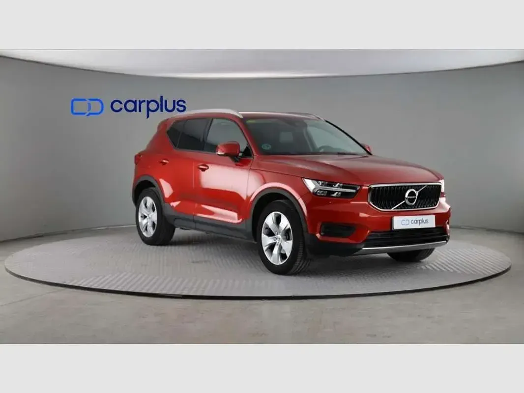 Usado Volvo XC40 Momentum 163 CV (119 kW) 2020 Rojo SUV