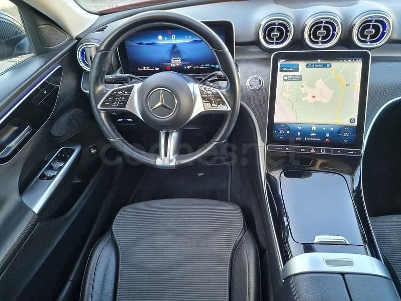 Usado Mercedes C200 163 CV (119 kW) 2023 Granate Berlina