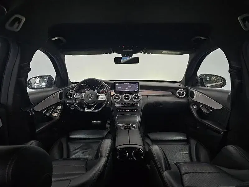 Usado Mercedes C200 160 CV (117 kW) 2019 Azul Familiar