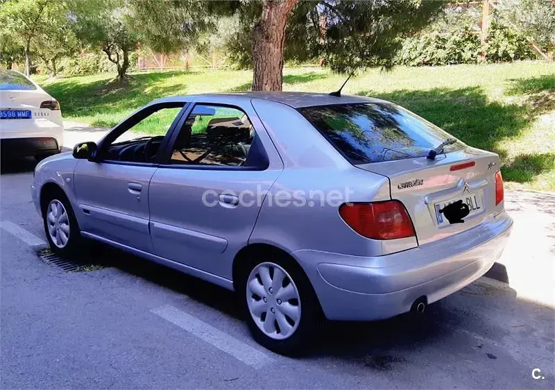 Usado Citroën Xsara 110 CV (80 kW) 2001 Gris / plata Familiar
