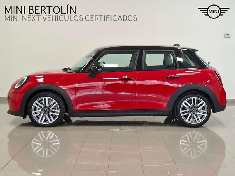 Nuevo Mini Cooper Essential 156 CV (114 kW) 2025 Rojo Utilitario