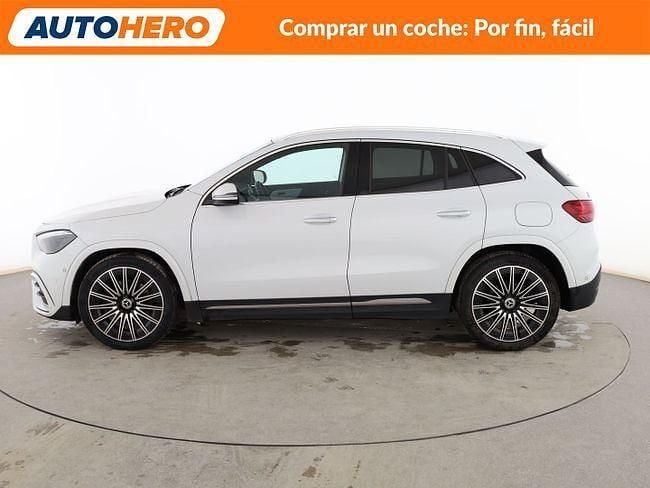 Usado Mercedes GLA200 AMG line 150 CV (110 kW) 2023 Blanco SUV