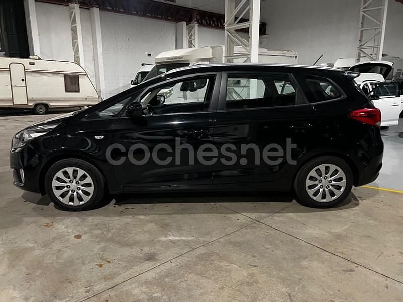 Usado Kia Carens 135 CV (99 kW) 2013 Negro Monovolumen