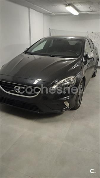 Usado Volvo V40 R-Design Kinetic 150 CV (110 kW) 2014 Negro Berlina