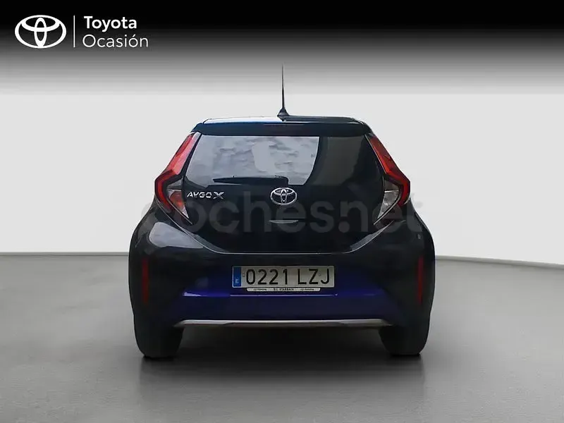 Usado Toyota Aygo X Edition 72 CV (52 kW) 2022 Azul SUV