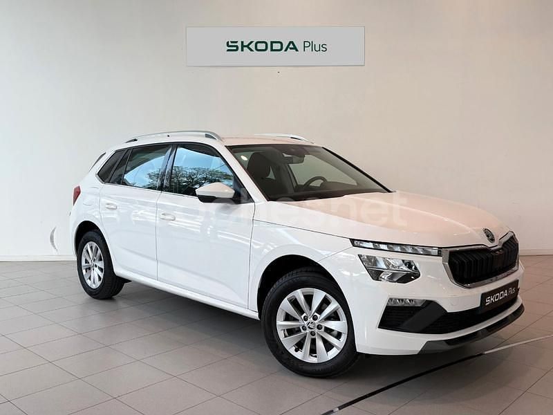 Usado Skoda Kamiq Selection 115 CV (84 kW) 2024 Blanco SUV