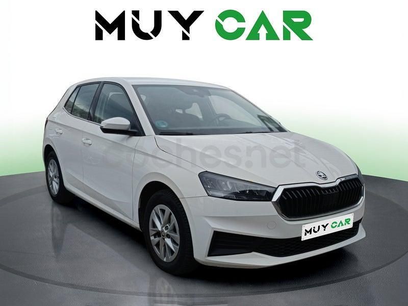Usado Skoda Fabia Ambition 80 CV (58 kW) 2023 Blanco Utilitario