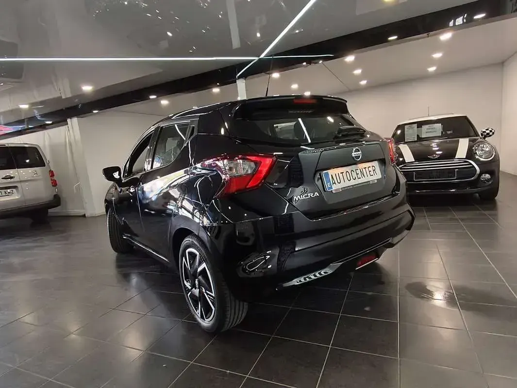 Usado Nissan Micra Acenta 91 CV (66 kW) 2021 Negro Utilitario