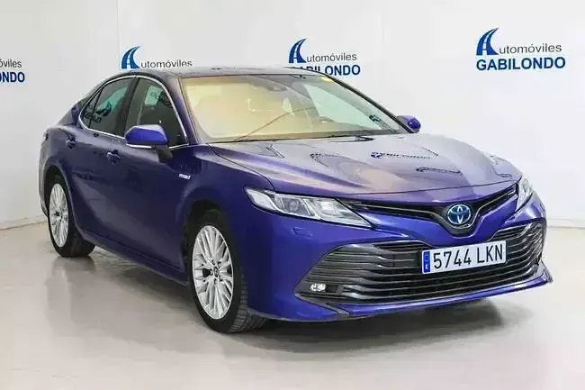 Usado Toyota Camry Advance 218 CV (160 kW) 2020 Azul Berlina